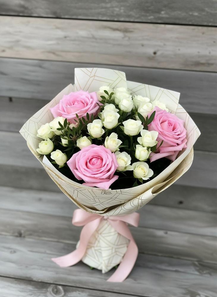 Букет цветов из: Розы в Киевском