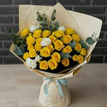 Букет цветов из:  Розы в Киевском