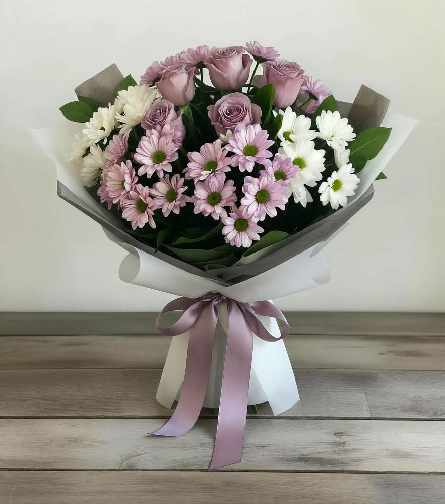 Букет цветов из: Хризантемы и Розы в Киевском