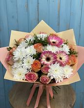 Букет цветов из:  Розы, Герберы и Хризантемы в Киевском