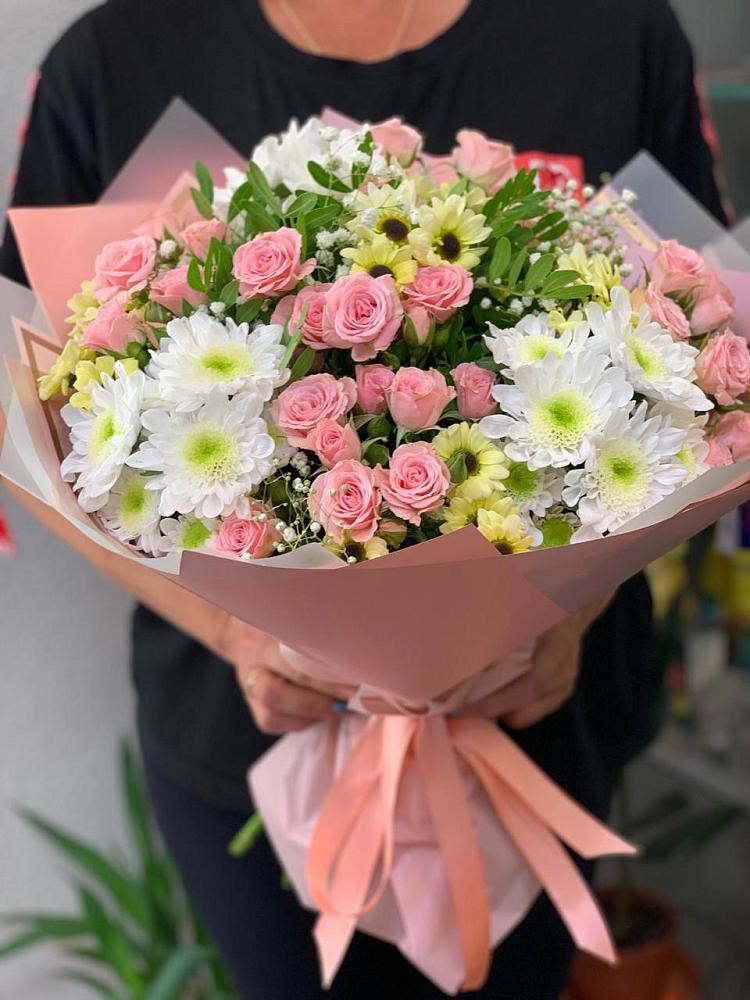 Букет цветов из: Розы и Хризантемы в Киевском