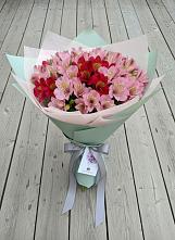 Букет цветов из:  Альстромерии в Киевском