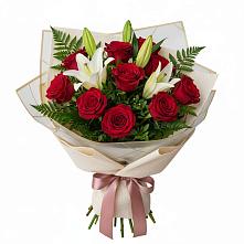 Букет цветов из:  Лилии и Розы в Киевском