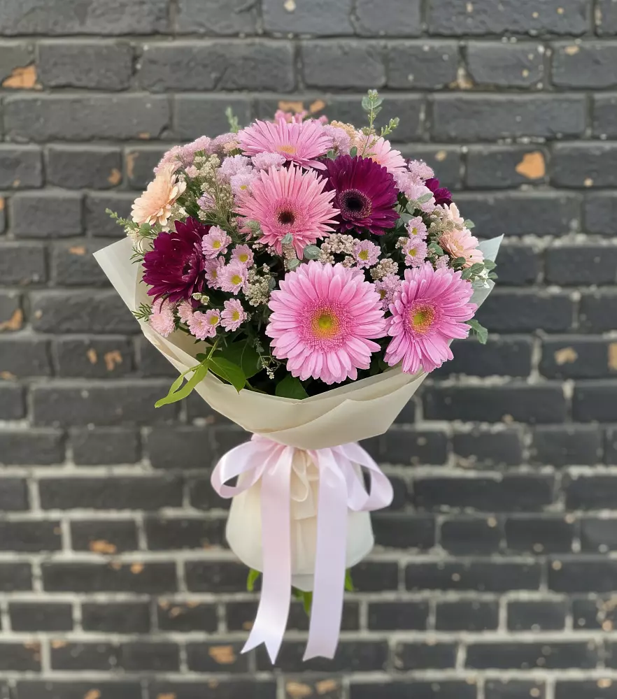 Букет цветов из: Герберы и Хризантемы в Киевском