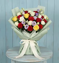 Букет цветов из:  Розы в Киевском
