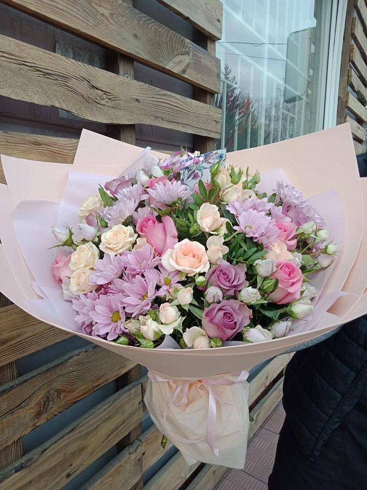 Букет цветов из: Розы и Хризантемы в Киевском