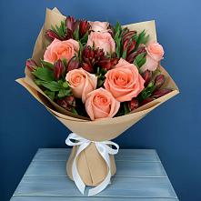 Букет цветов из:  Розы и Альстромерии в Киевском
