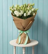 Букет цветов из:  Лизиантусы в Киевском