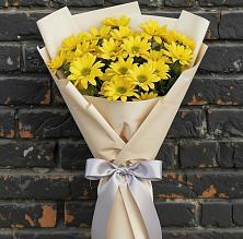Букет цветов из:  Хризантемы в Киевском