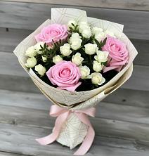 Букет цветов из:  Розы в Киевском