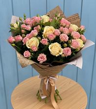 Букет цветов из:  Розы в Киевском