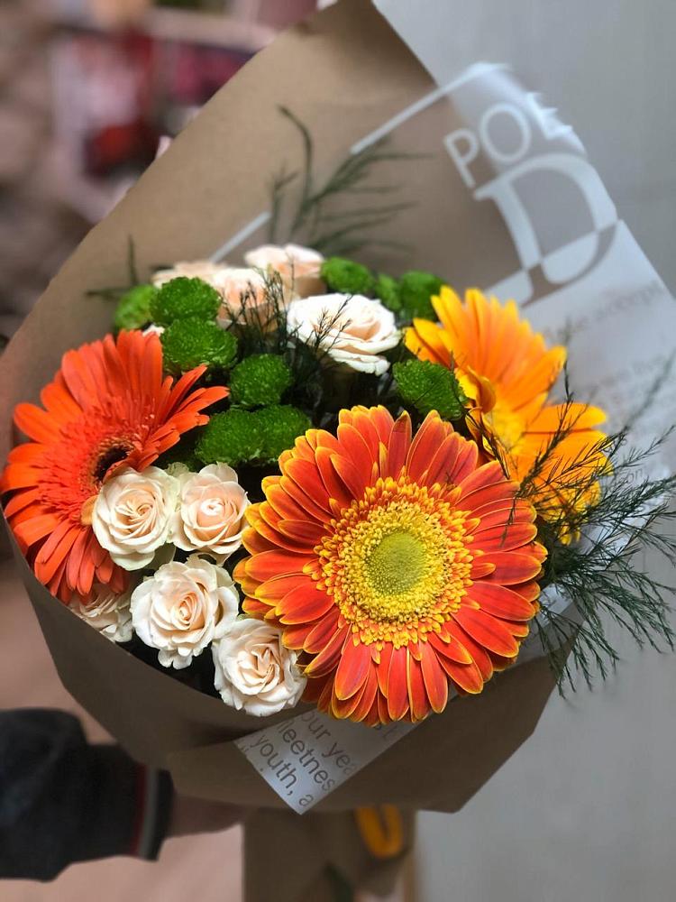 Букет цветов из: Герберы, Хризантемы и Розы в Киевском