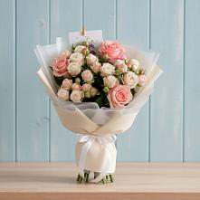 Букет цветов из:  Розы в Киевском