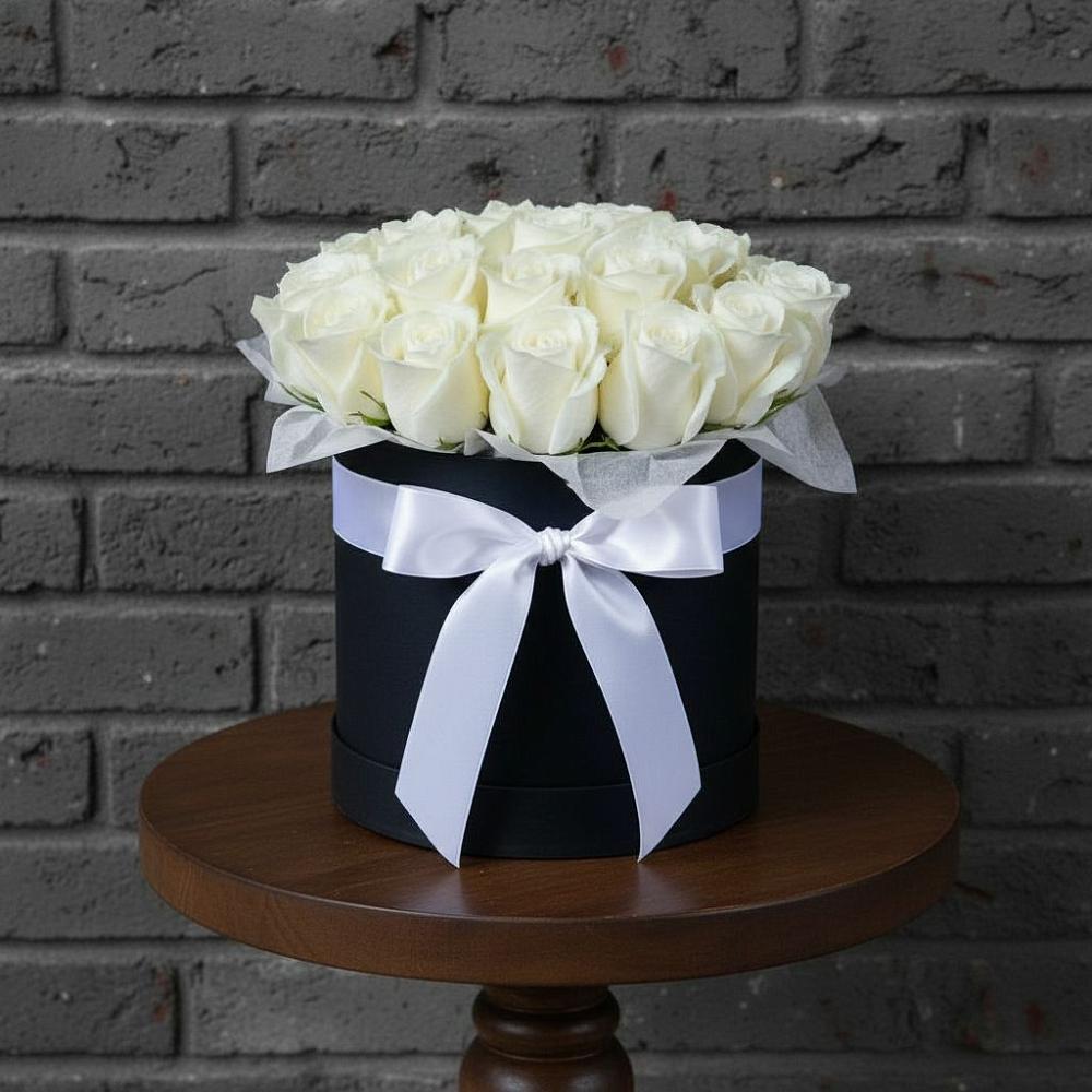 Цветочная композиция из Розы в шляпной коробке в Киевском