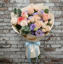 Букет цветов из:  Розы, Лизиантусы и Гвоздики #REPLACE_PRED# Киевском