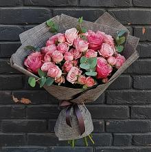 Букет цветов из:  Розы в Киевском